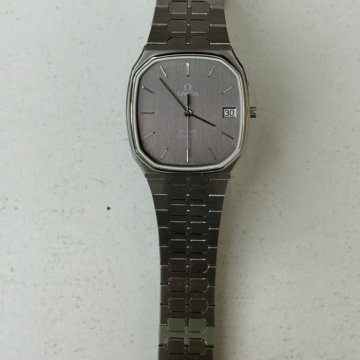 Часы кварцевые Omega De Ville