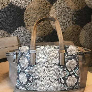 Женская сумочка из натуральной кожи LORENZO PRATTO