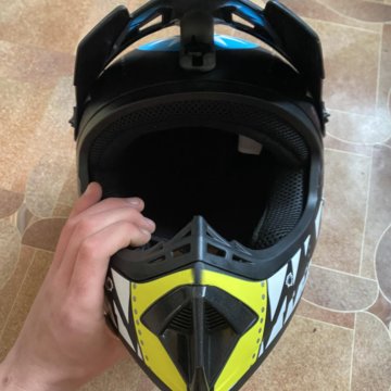 шлем спортивный