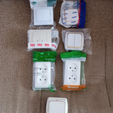 Розетки и выключатели