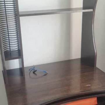 Стол компьютерный