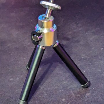 Штатив от веб камеры Logitech C922 Pro Stream.