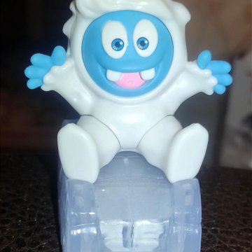 Йети из киндер макси