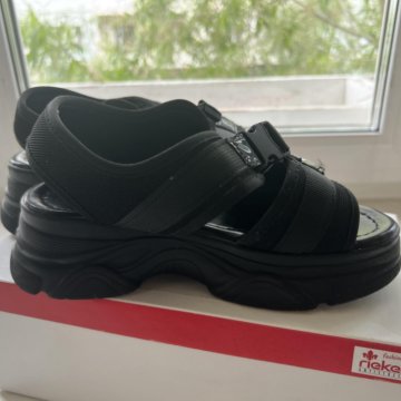 женские сандалии