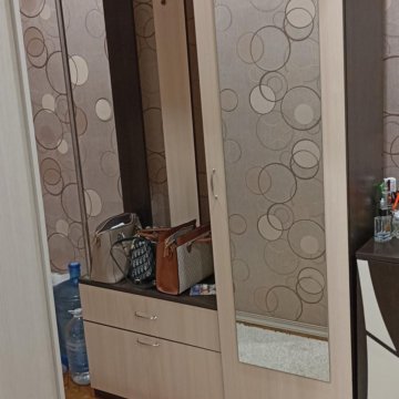 Шкаф в прихожую и комод