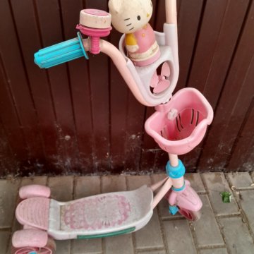 Трехколесный детский самокат