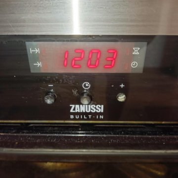 Духовой встраиваемый шкаф zanussi