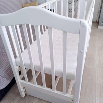 Детская кровать маятник