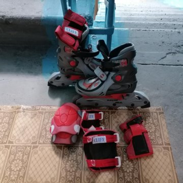 Роликовые коньки