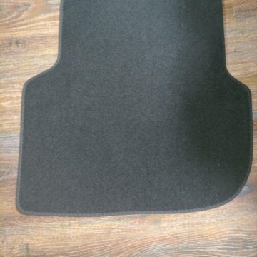 Коврики (комплект) новые для mercedes e200