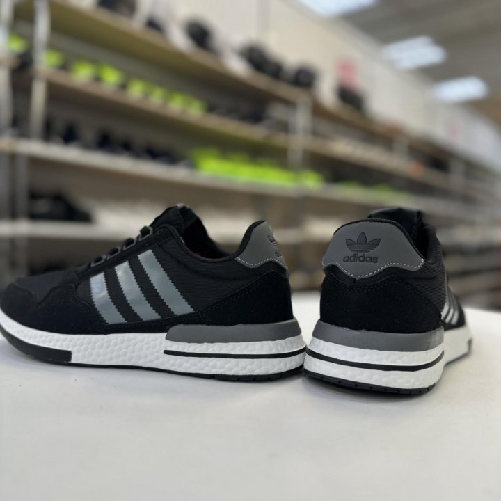 Кроссовки adidas