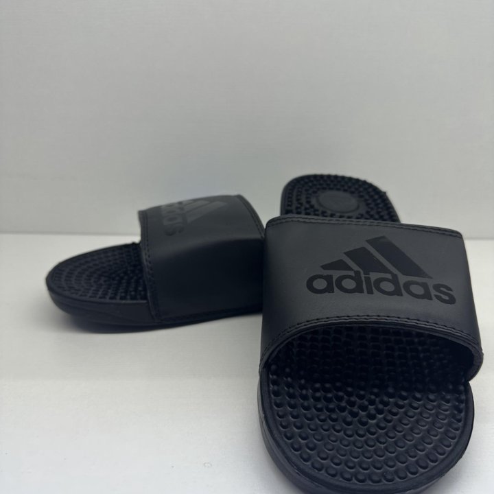 Сланцы Adidas