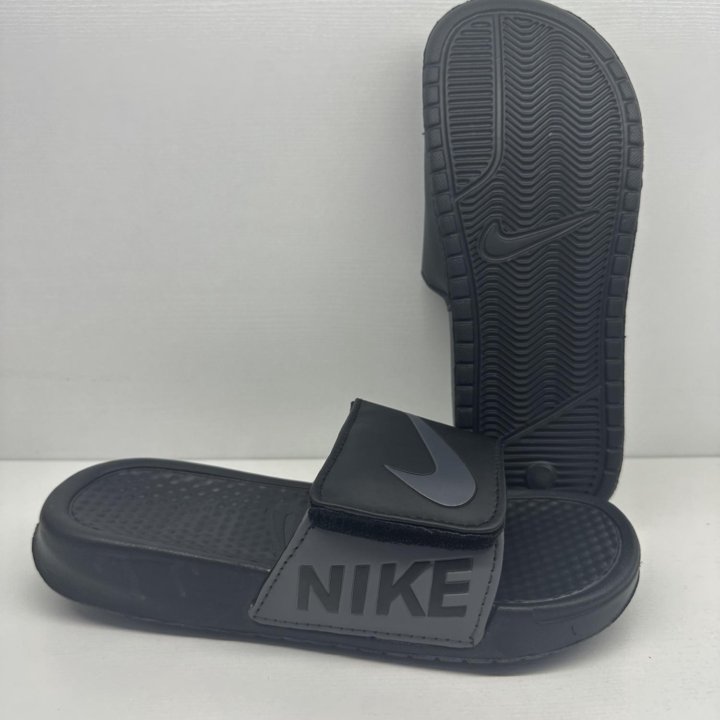 Сланцы Nike