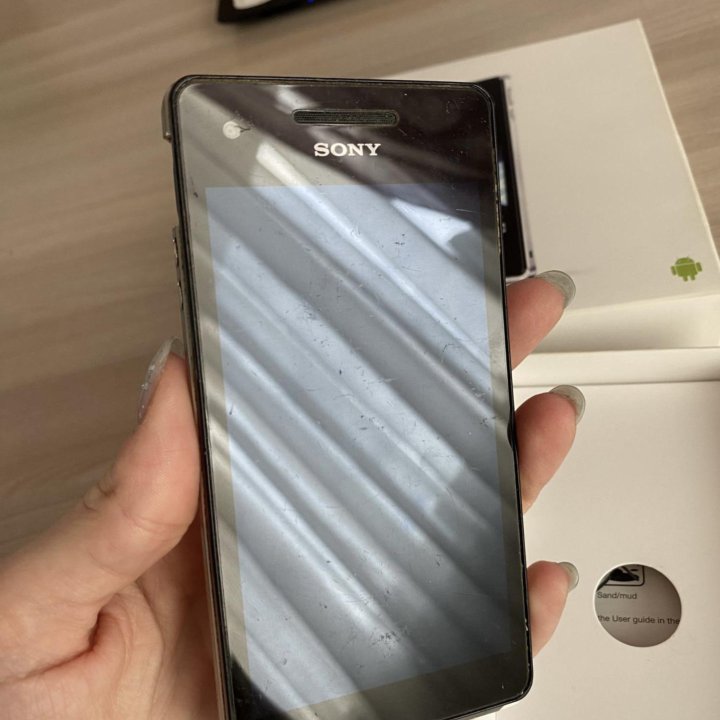 Телефон Sony Xperia V на запчасти