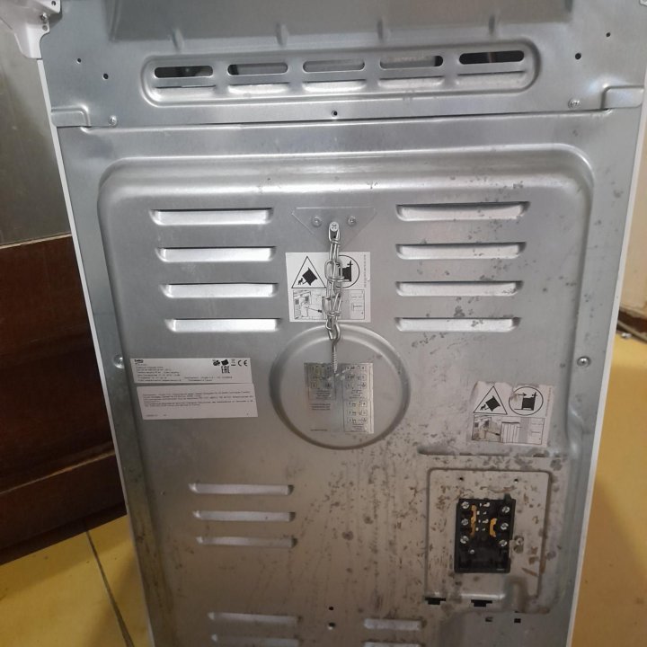 Плита Beko FCS 47002