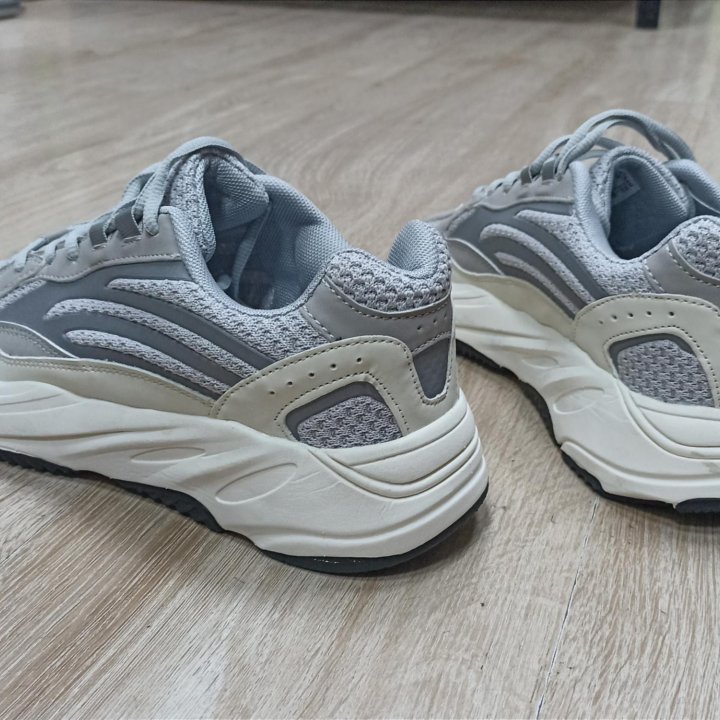 Кроссовки adidas yeezy boost 700 v2