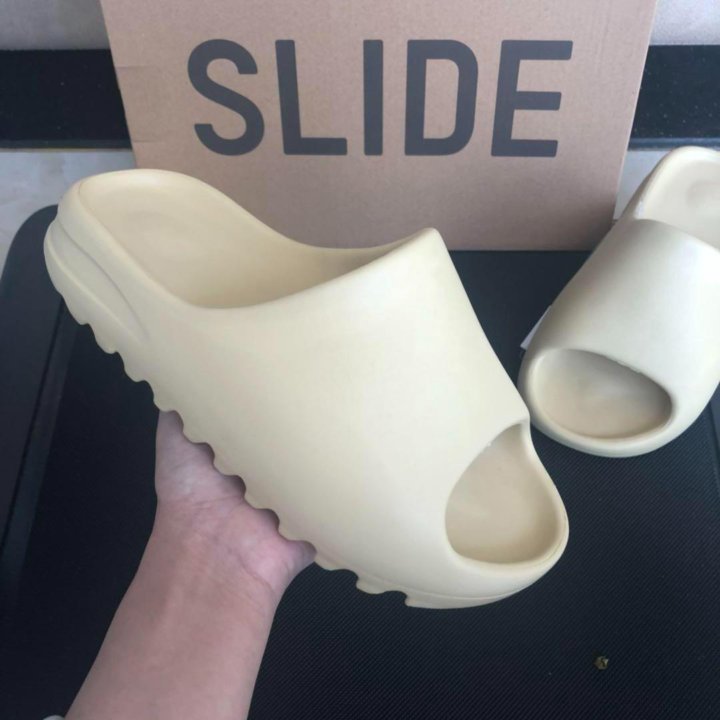 Adidas Yeezy Slide Bone