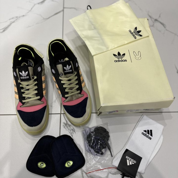 Кроссовки adidas женские 43