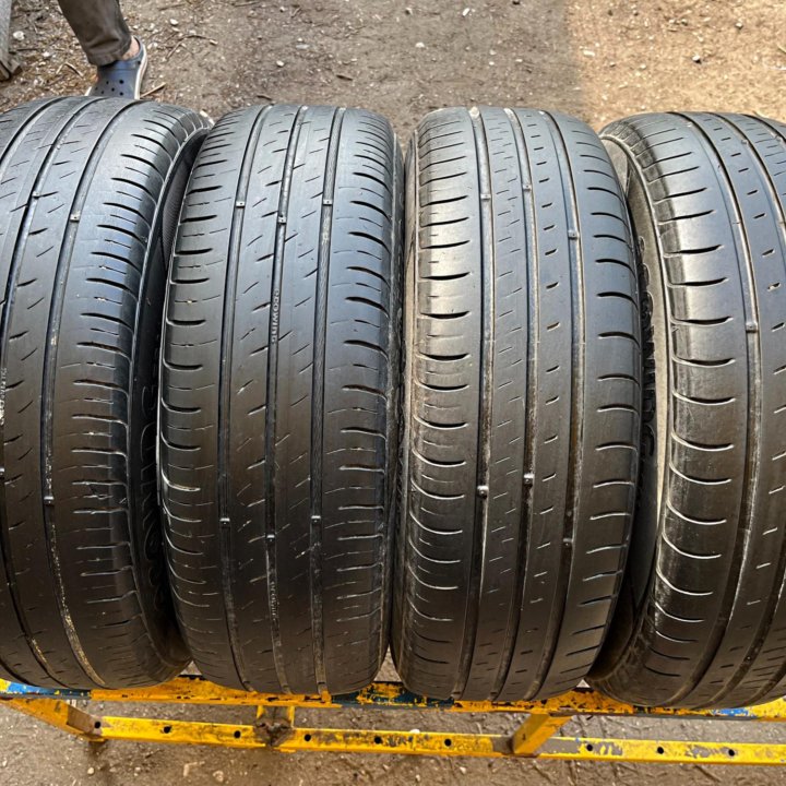 Лето Kumho Ecowing ES01 KH27 185/65 R15 88H