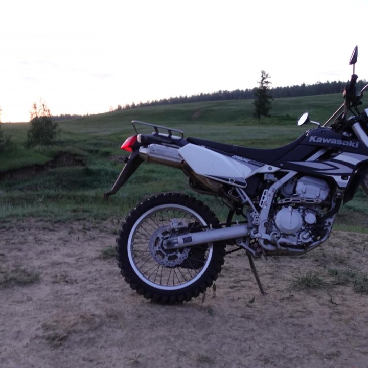 KAWASAKI KLX250