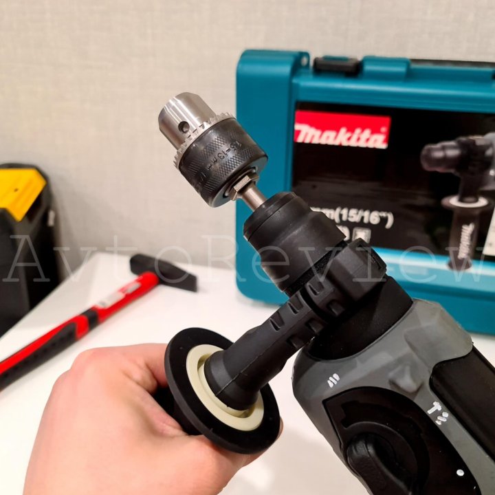 Перфоратор Makita HR2470F