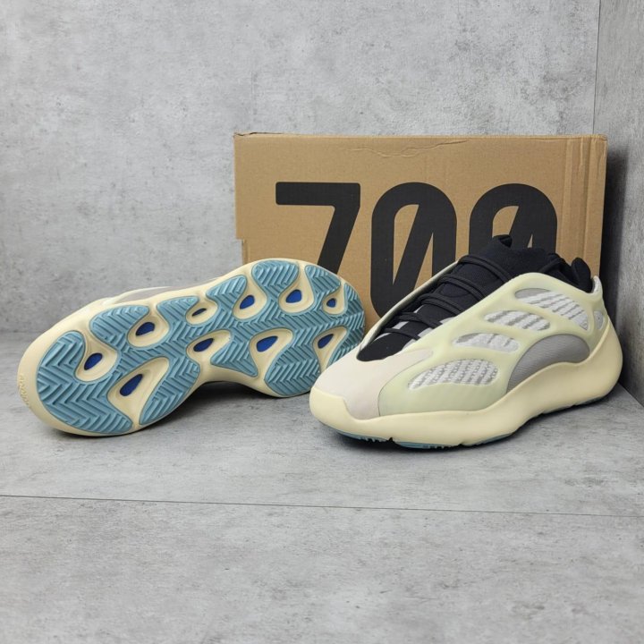 Мужские кроссовки Adidas Yeezy boost 700