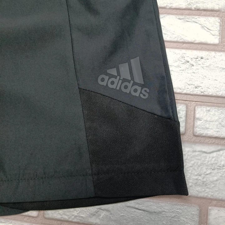 Шорты плащевые чёрные adidas мужские