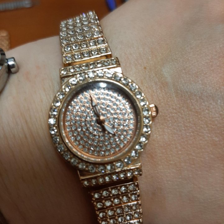 Очень красивые часы