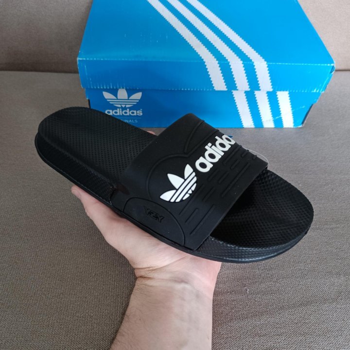 Шлепанцы Adidas сланцы