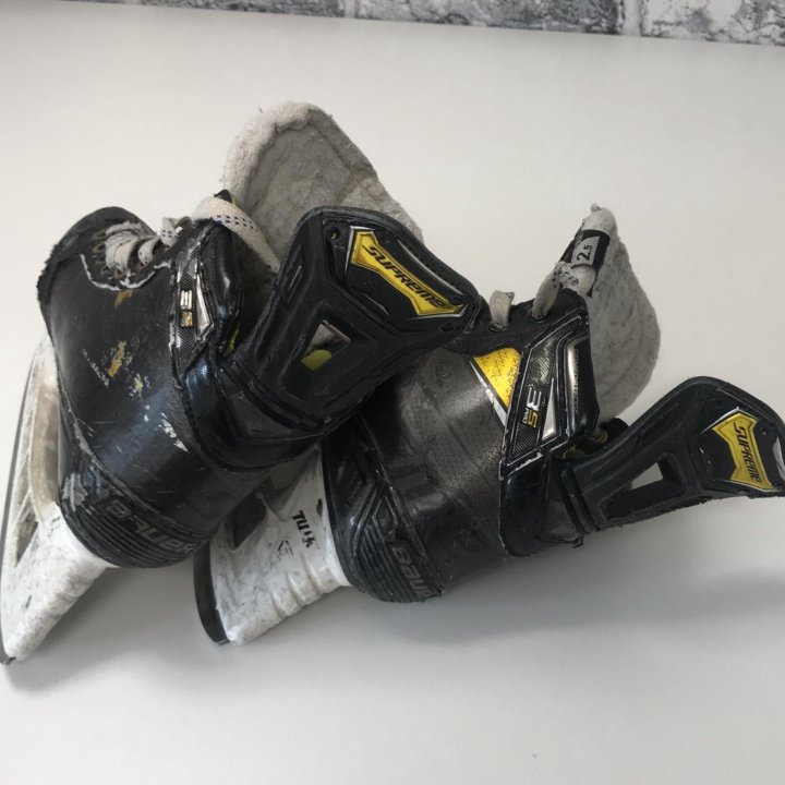 Коньки хоккейные Bauer 3s pro и Bauer x300