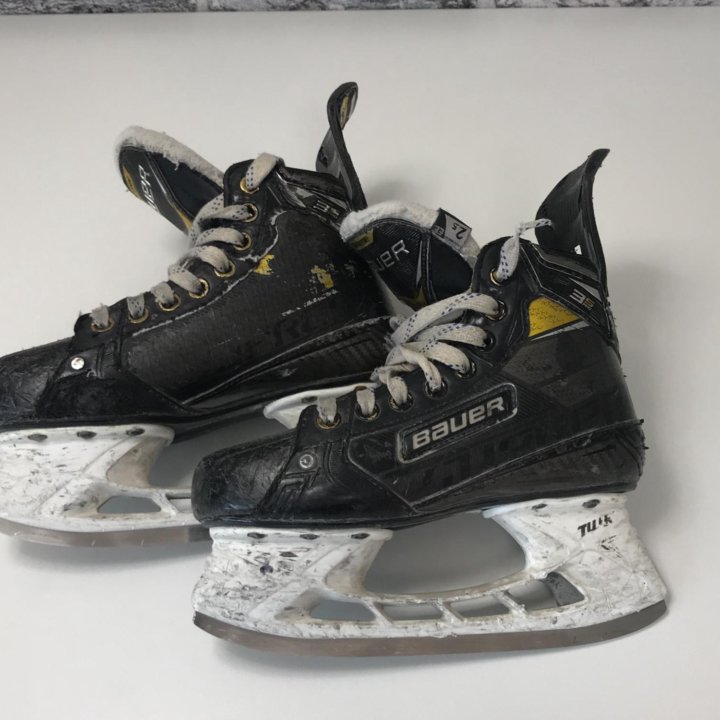 Коньки хоккейные Bauer 3s pro и Bauer x300