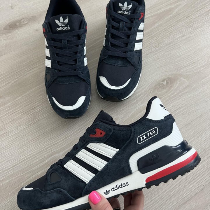 Кроссовки adidas zx 750