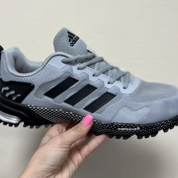 Кроссовки новые adidas р.с 40 по 45