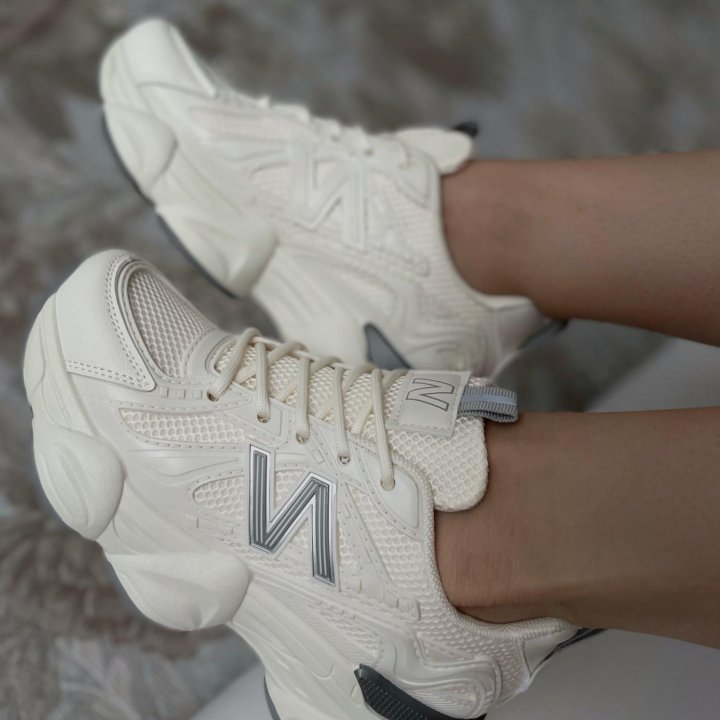 Кроссовки New Balance женские