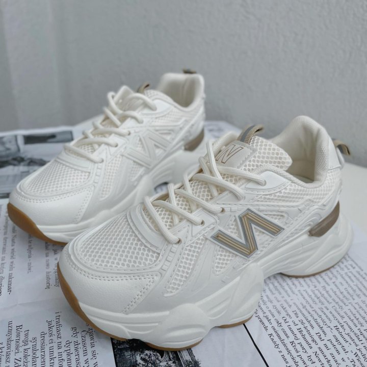 Кроссовки New Balance женские