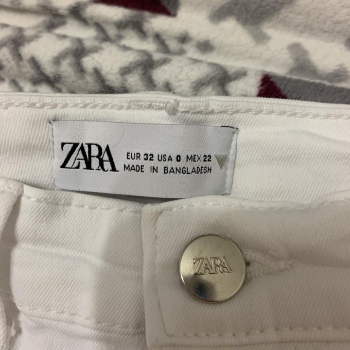 Джинсы zara