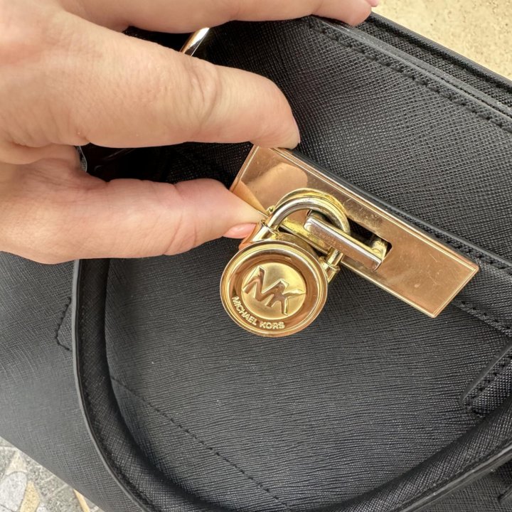 Сумка Michael Kors hamilton traveler medium