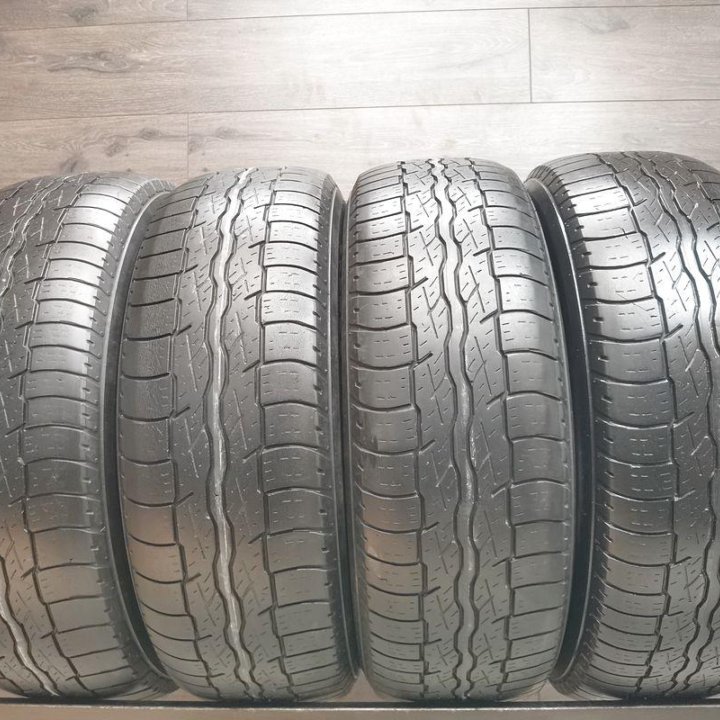 Bridgestone Dueler H/T D687 R17 225/65 101H