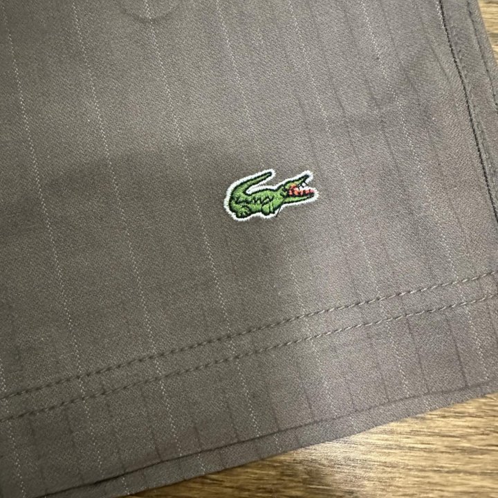 Шорты Lacoste муж. Тапочки Италия