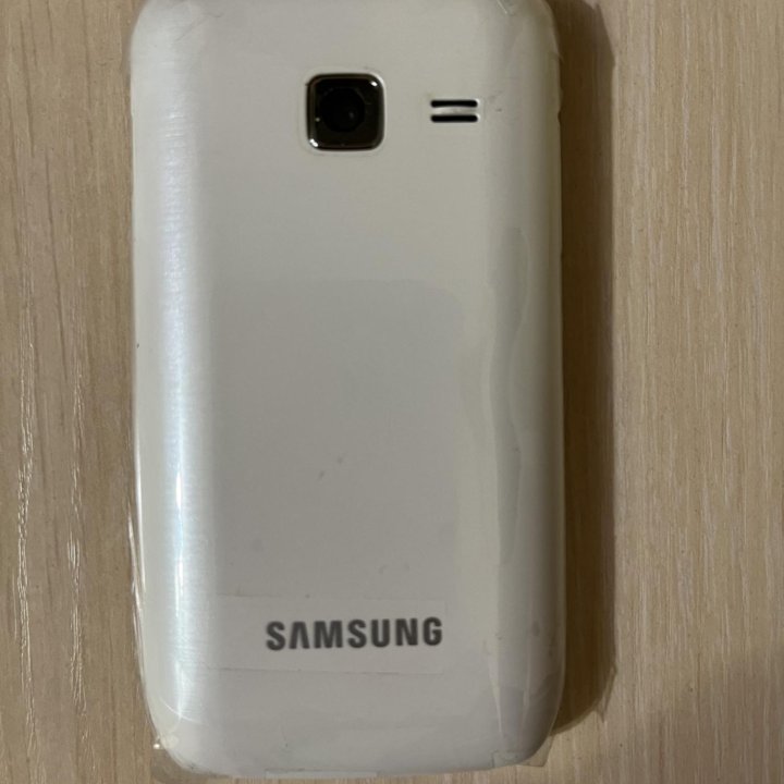 Телефон Samsung GT-S5380D новый.