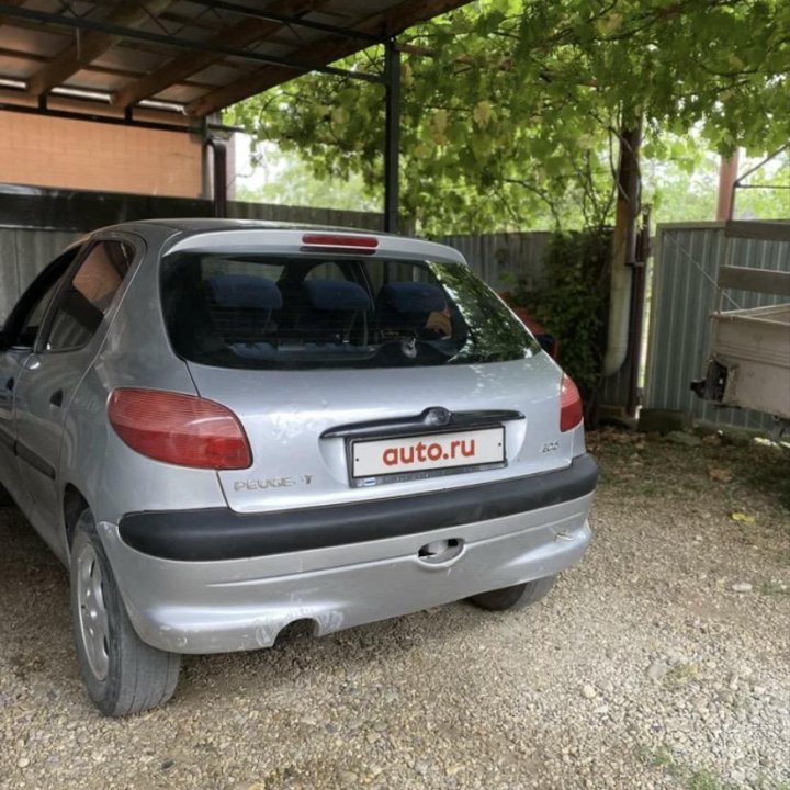 Peugeot 206, 2002