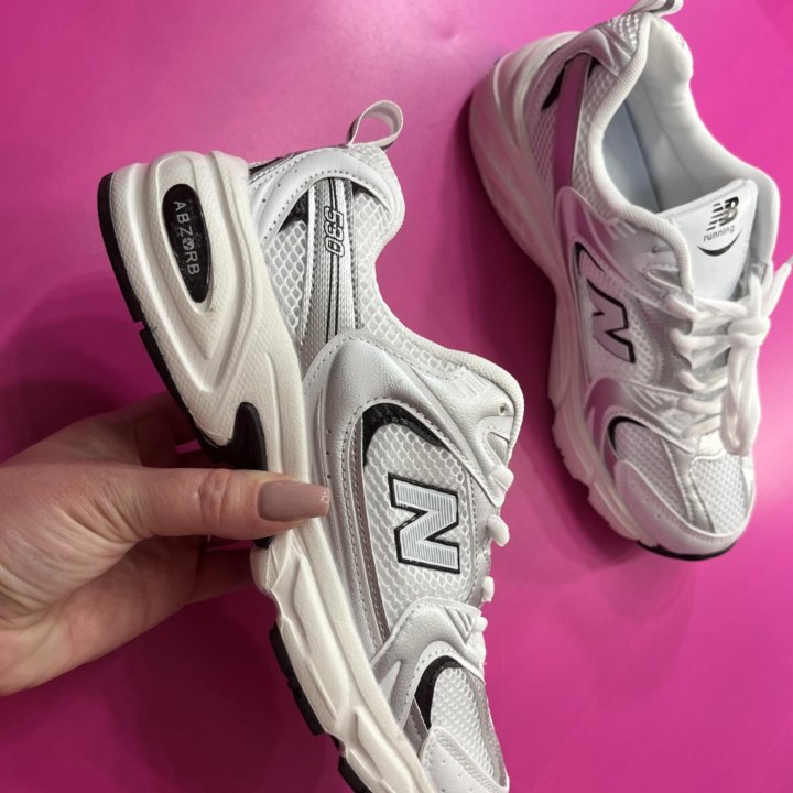 Кроссовки женские new balance