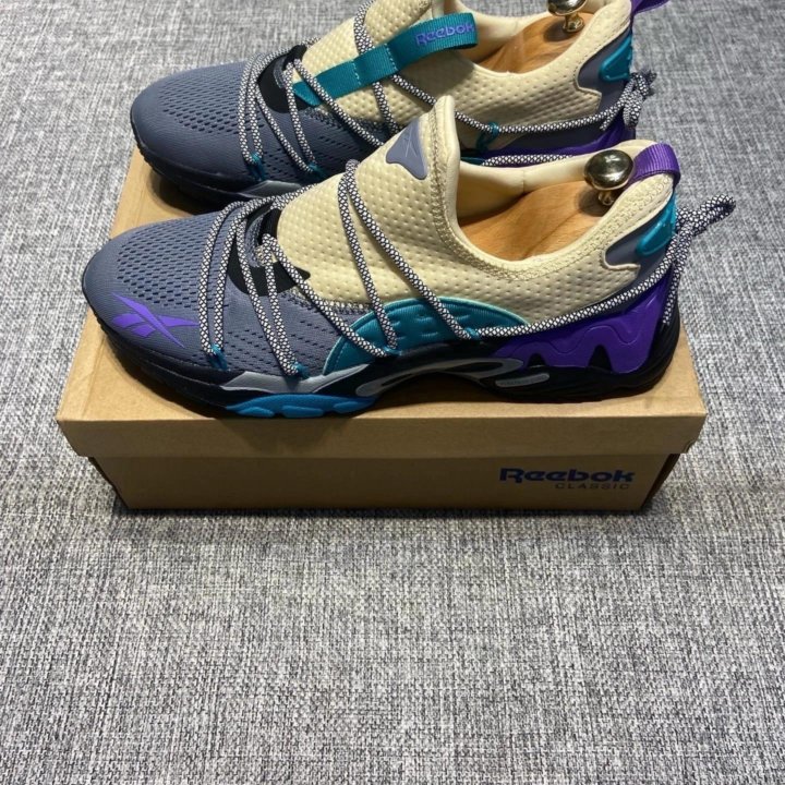 ПРОДАМ КРОССОВКИ REEBOK ZIG KINETIC