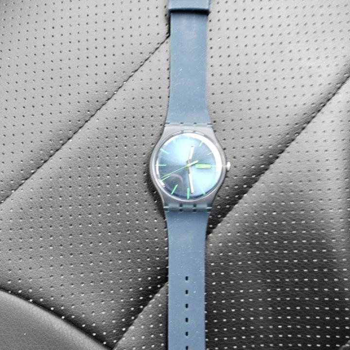 Swatch Blue Rebel (SUON700)