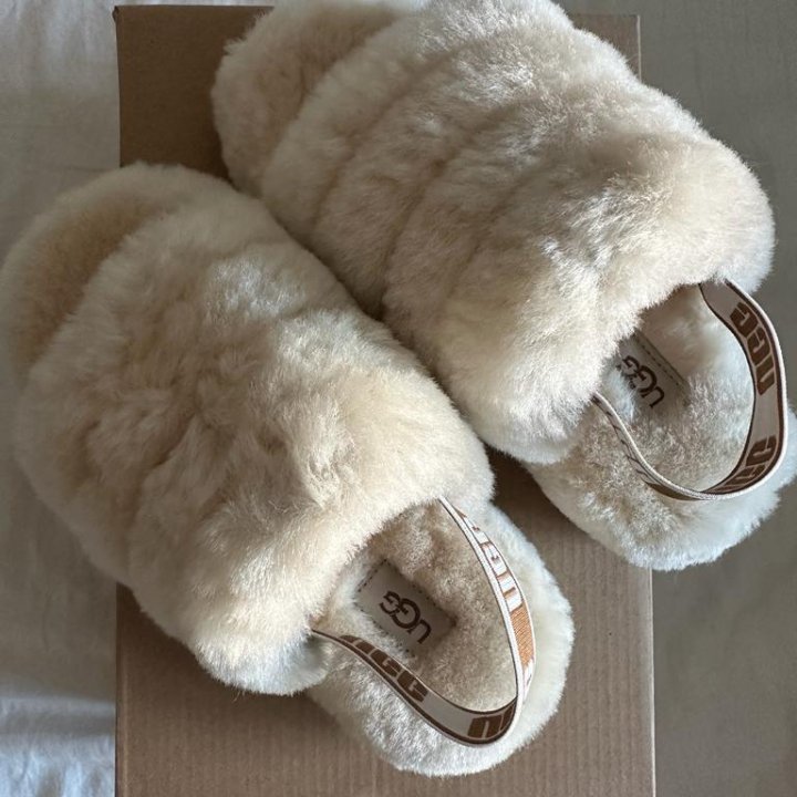 Босоножки 32,5 UGGS