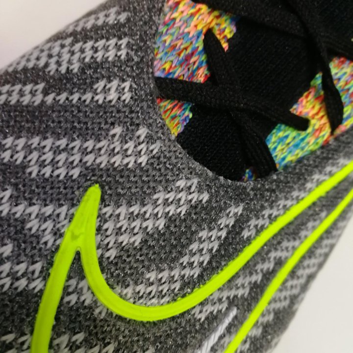 Футбольные бутсы NIKE GRIPKNIT PHANTOM