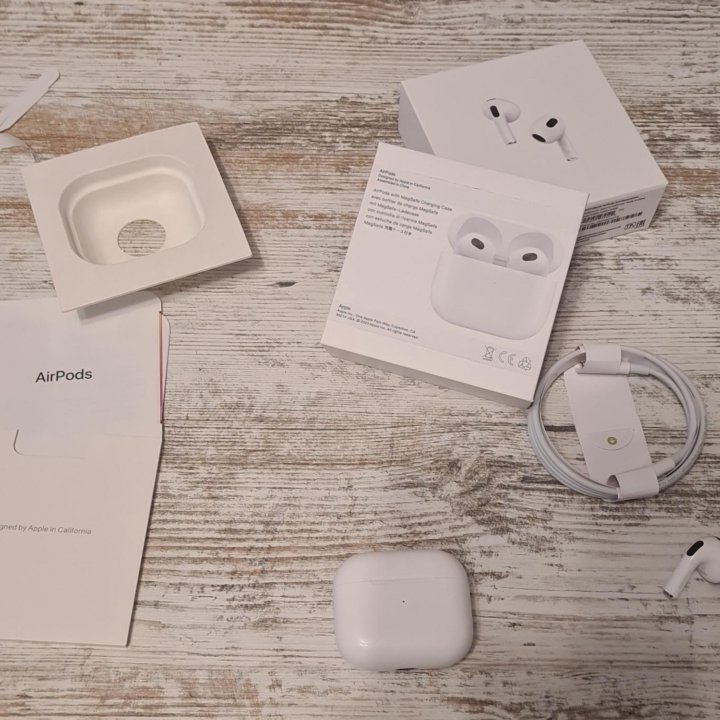 Apple AirPods 3 MagSafe Charging C