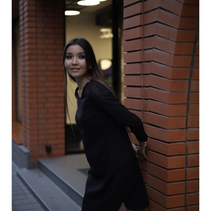 Платье черное