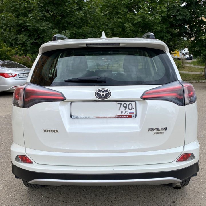 Toyota RAV4, 2016