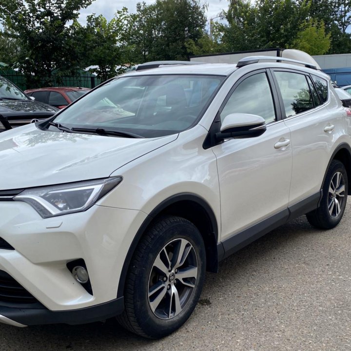 Toyota RAV4, 2016